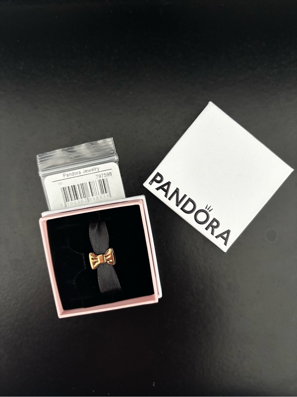 Pandora Rose Gold âSweet BowâCharm